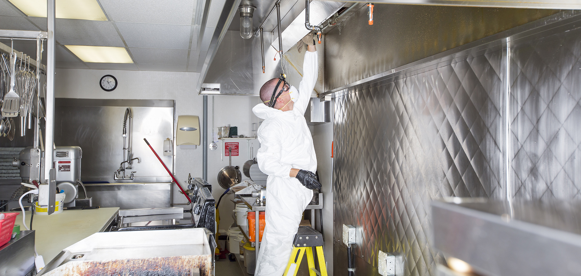 Kitchen Deep Cleaning